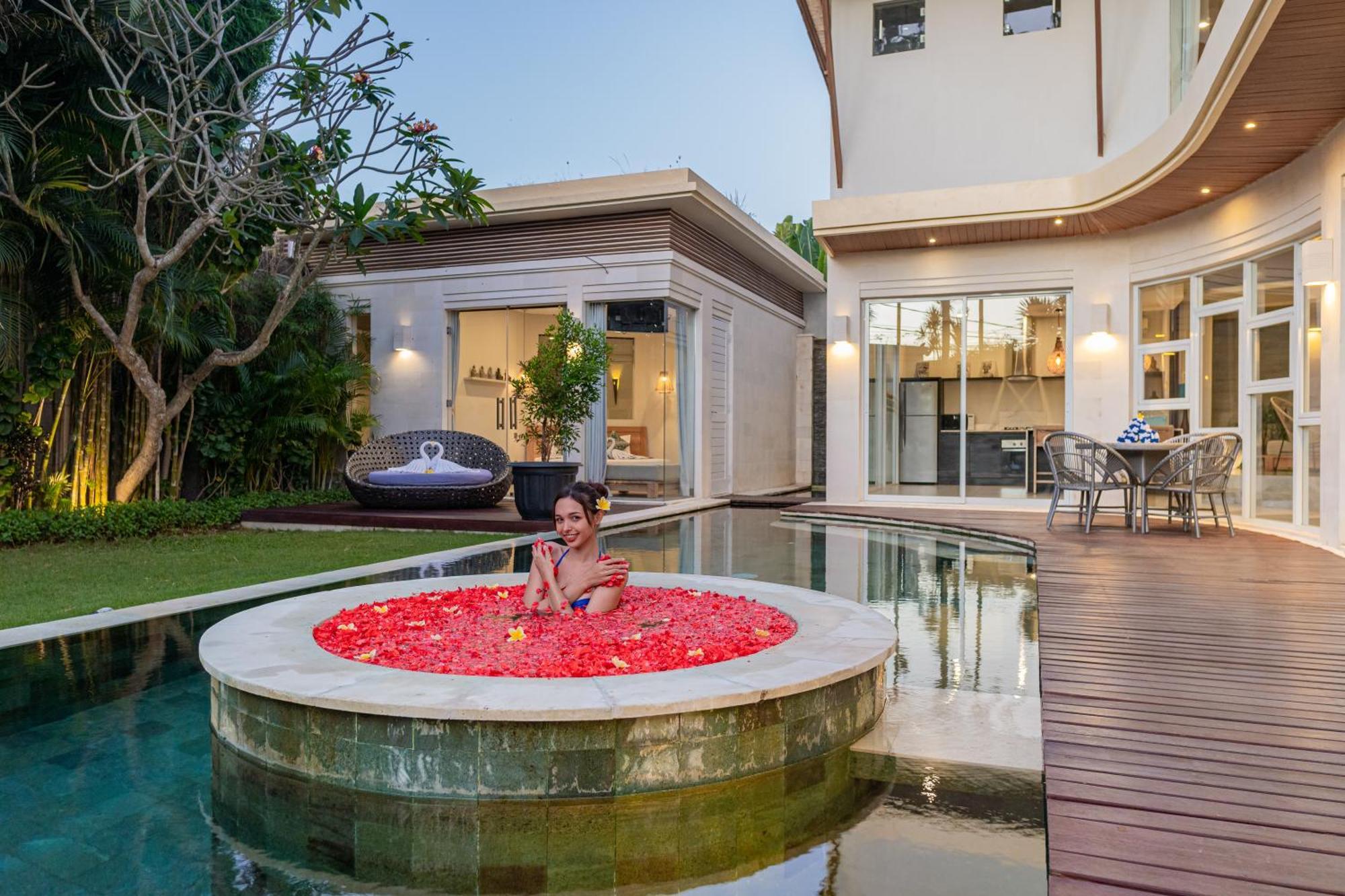 Luxury - Villa K - Central Seminyak Екстериор снимка